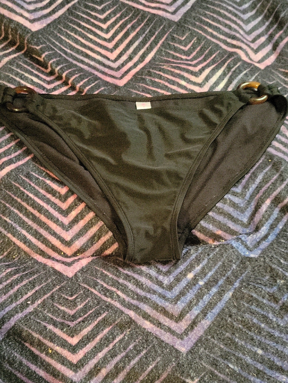 No Boundaries Black Top with Green Size Tag